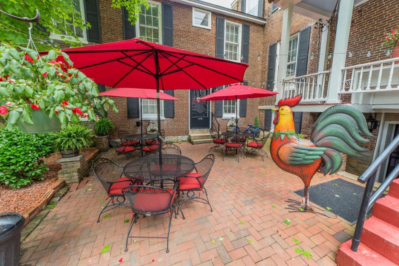 Bourbon Manor Bed & Breakfast Inn Бардстаун Экстерьер фото